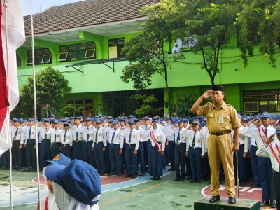 Semangat Juang Baru! Upacara Perdana Bersama Bapak Kepala Sekolah Teguhkan Tekad Prestasi dan Karakter Siswa-Siswi SMPN 9 Yogyakarta
