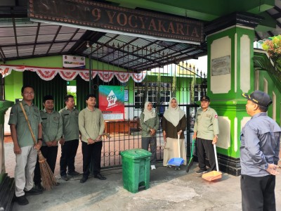 Spelanta Bergerak, Ngeksigondo Berseri! SMPN 9 Yogyakarta Hidupkan Gerakan Yogyakarta Berhati Nyaman